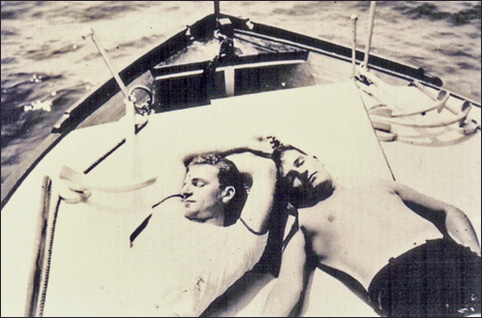 two-men-on-a-boat-482