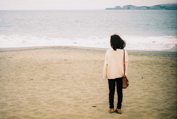 Favim.com-autumn-beach-girl-photography-654401